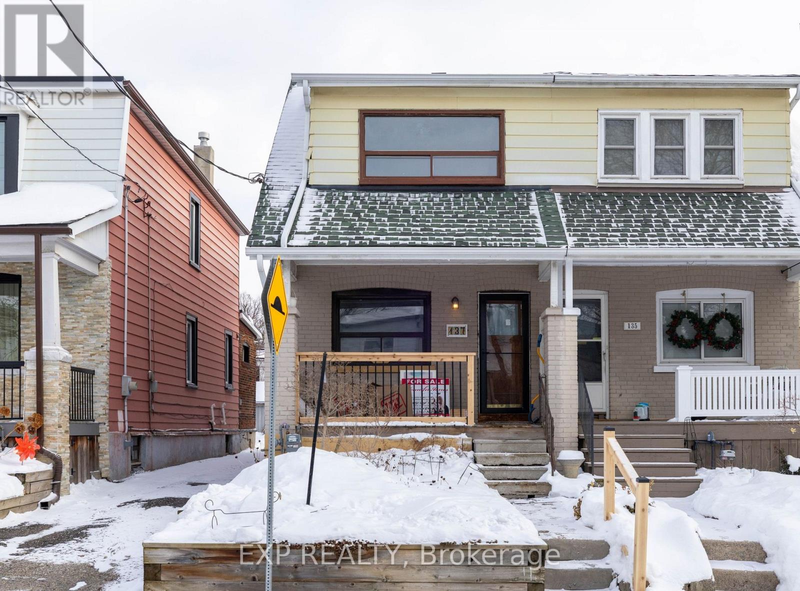 137 Bastedo Avenue, Toronto, Ontario  M4C 3N2 - Photo 1 - E12716100