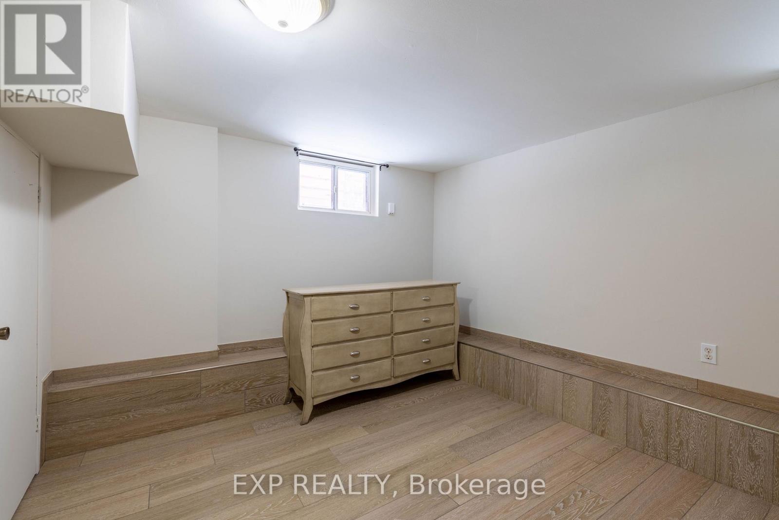 137 Bastedo Avenue, Toronto, Ontario  M4C 3N2 - Photo 20 - E12716100