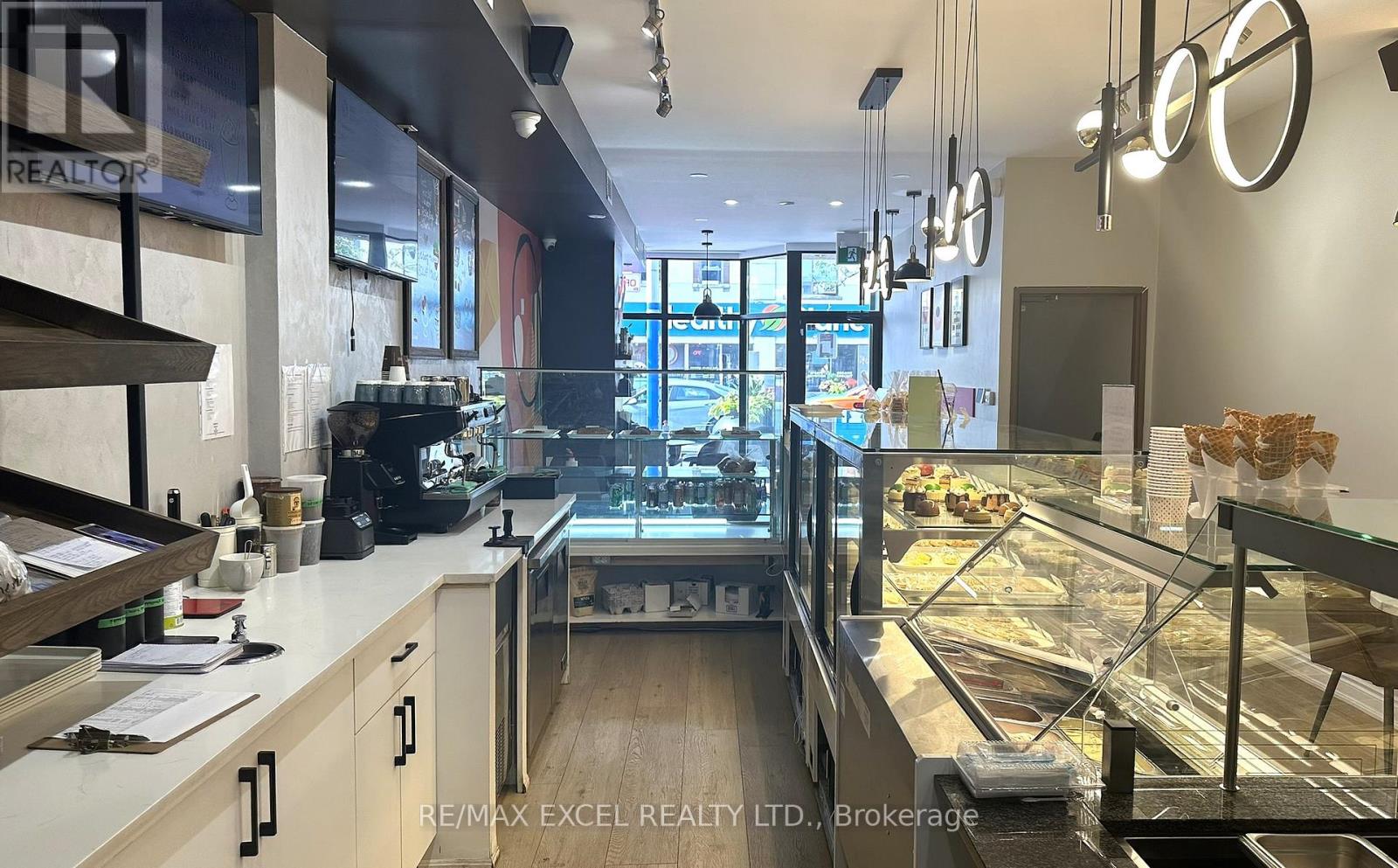 563 Danforth Avenue, Toronto (North Riverdale), Ontario  M4K 1P9 - Photo 5 - E12716102