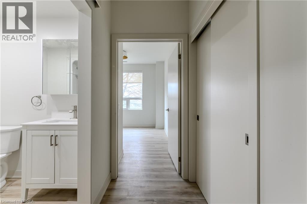 152 North Park Street Unit# 201, Brantford, Ontario  N3R 4K5 - Photo 12 - 40792618