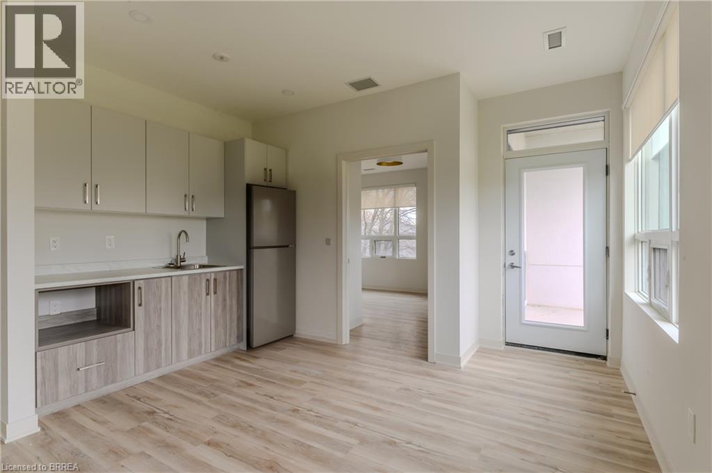 152 North Park Street Unit# 201, Brantford, Ontario  N3R 4K5 - Photo 5 - 40792618