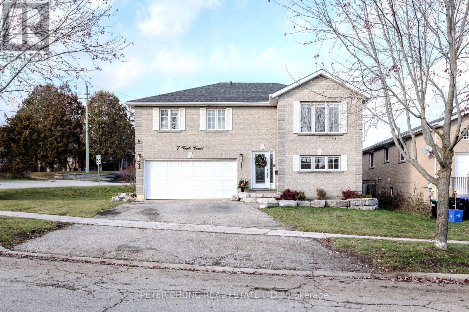 7 Veseli Court, Bradford West Gwillimbury, Ontario  L3Z 3C3 - Photo 1 - N12716072