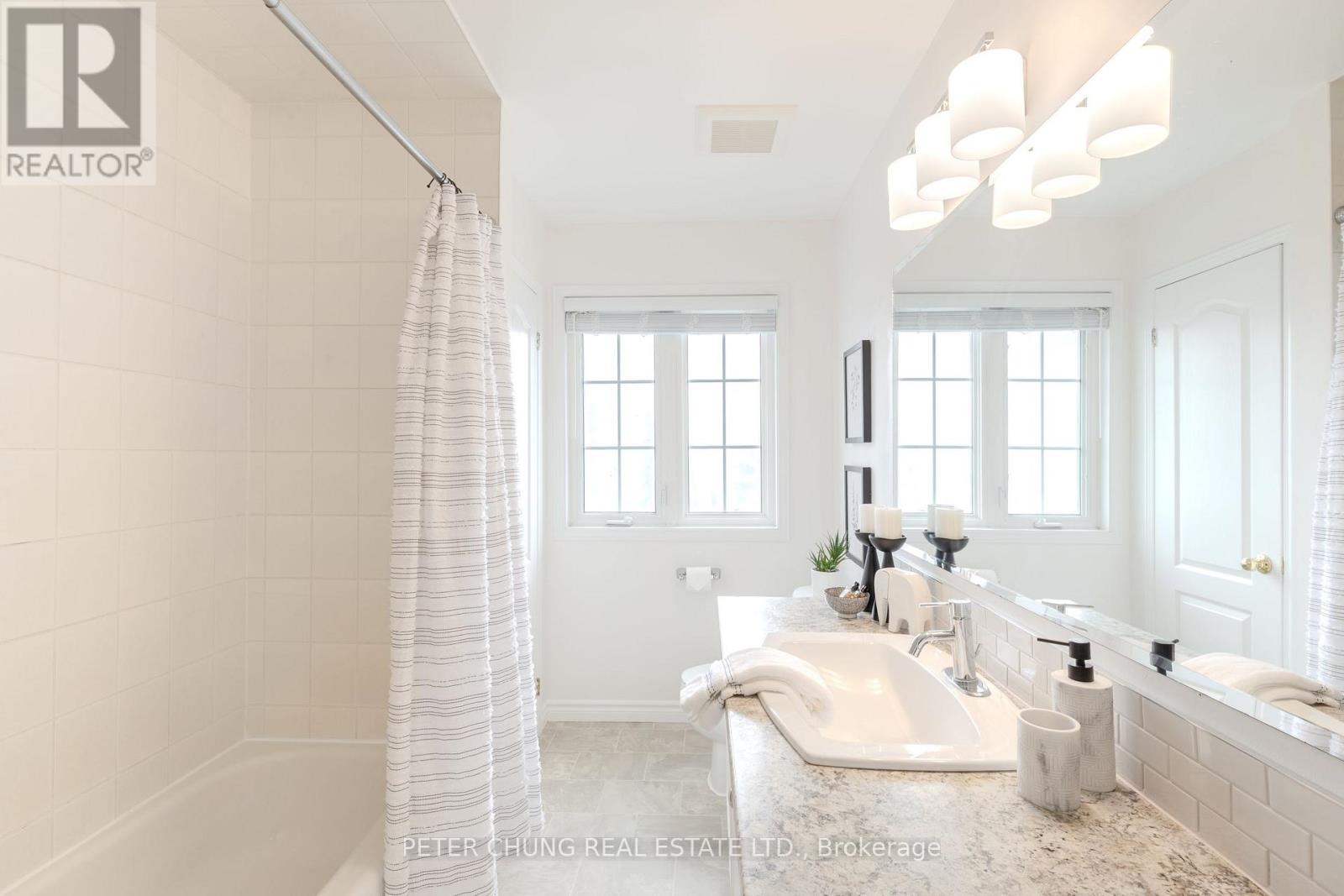 7 Veseli Court, Bradford West Gwillimbury, Ontario  L3Z 3C3 - Photo 27 - N12716072