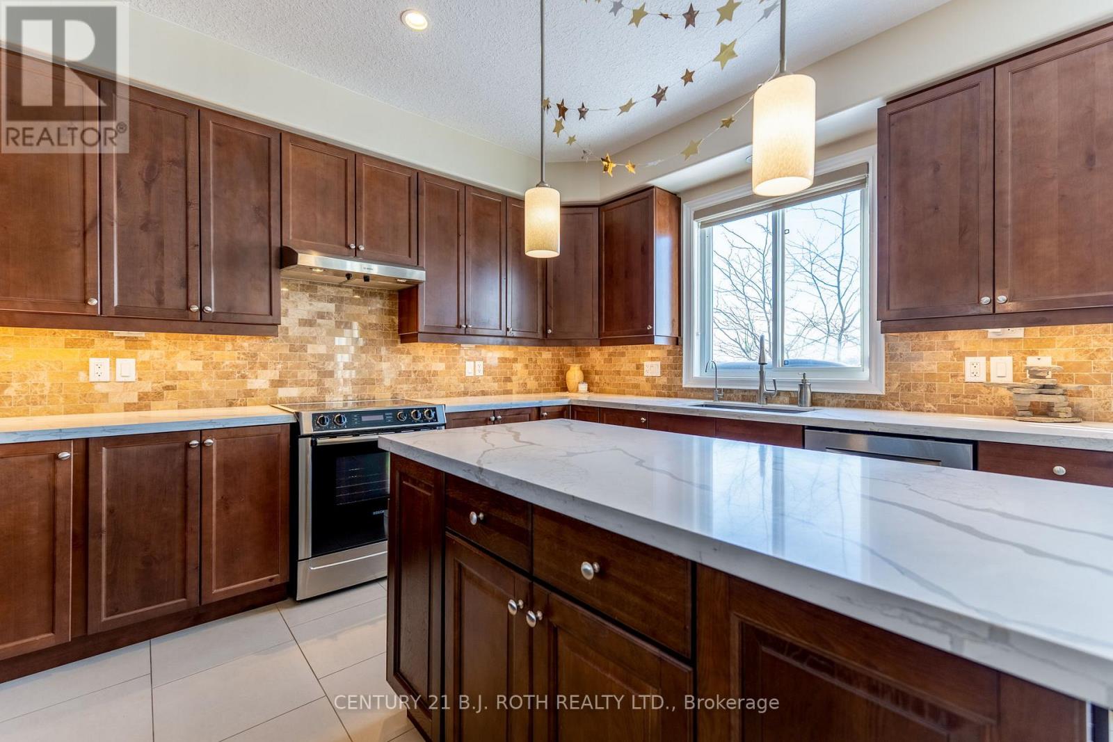 137 Jewel House Lane, Barrie, Ontario  L4N 6E1 - Photo 8 - S12716060