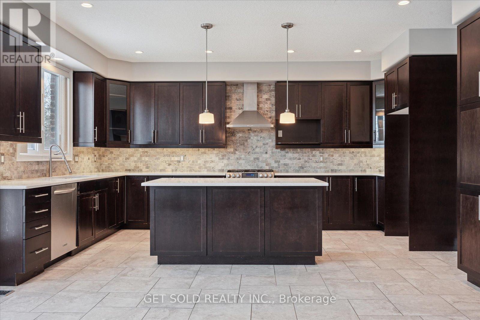 35 Marta Crescent, Barrie, Ontario  L4N 3N6 - Photo 12 - S12716134