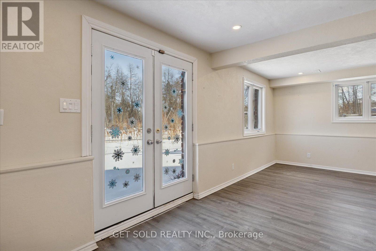 35 Marta Crescent, Barrie, Ontario  L4N 3N6 - Photo 46 - S12716134