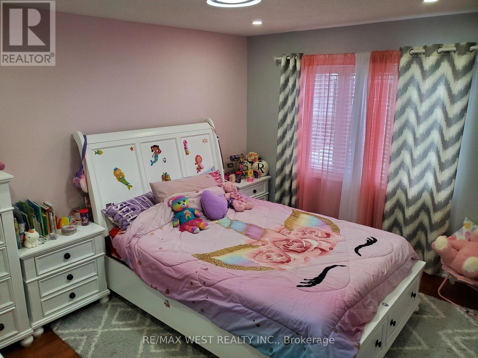 63 Village Lake Crescent, Brampton, Ontario  L6S 6K6 - Photo 25 - W12713482