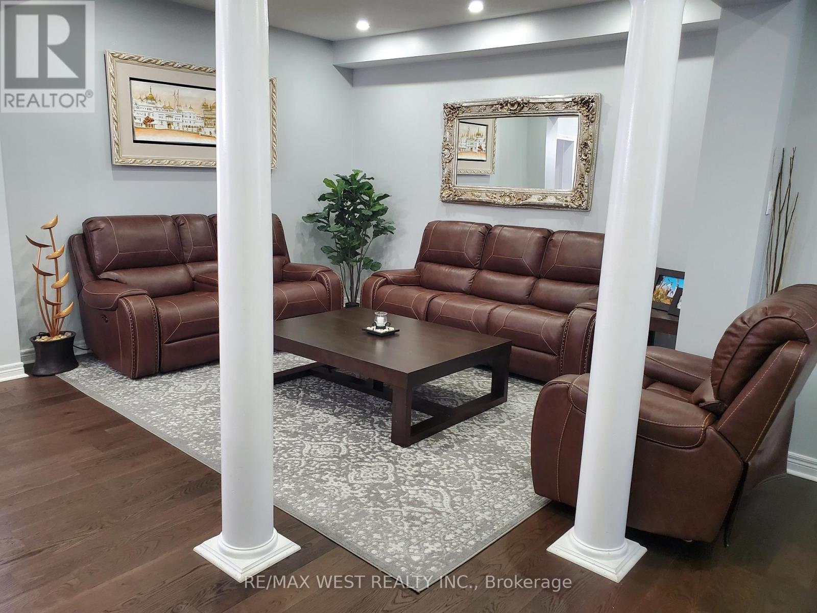 63 Village Lake Crescent, Brampton, Ontario  L6S 6K6 - Photo 8 - W12713482