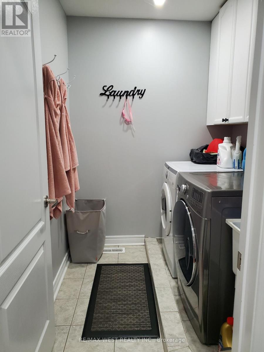 63 Village Lake Crescent, Brampton, Ontario  L6S 6K6 - Photo 20 - W12713482