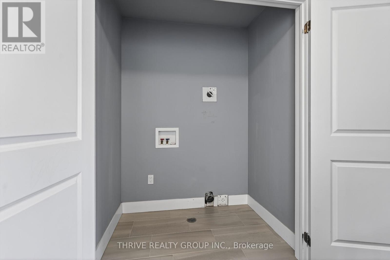 Photo 35 of 46 for 1998 Evans Boulevard