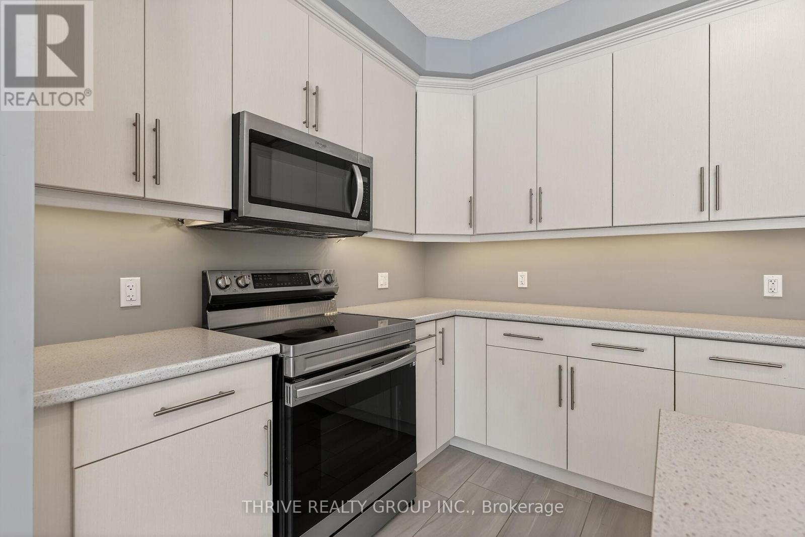 Photo 9 of 46 for 1998 Evans Boulevard