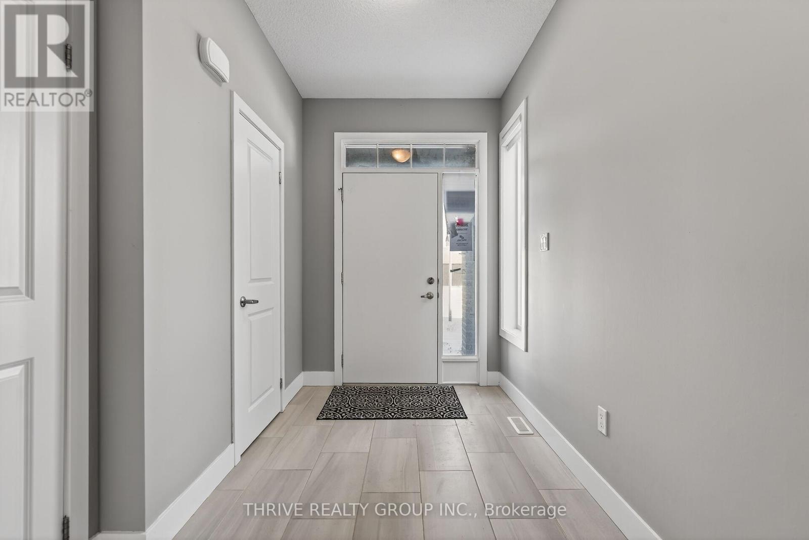 1998 Evans Boulevard, London South, Ontario  N6M 0J7 - Photo 4 - X12711018