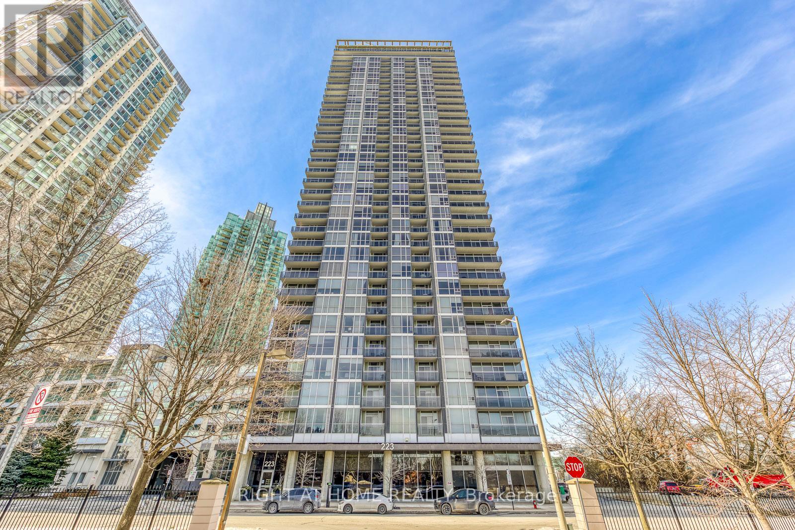 802 - 223 WEBB DRIVE, Mississauga, Ontario