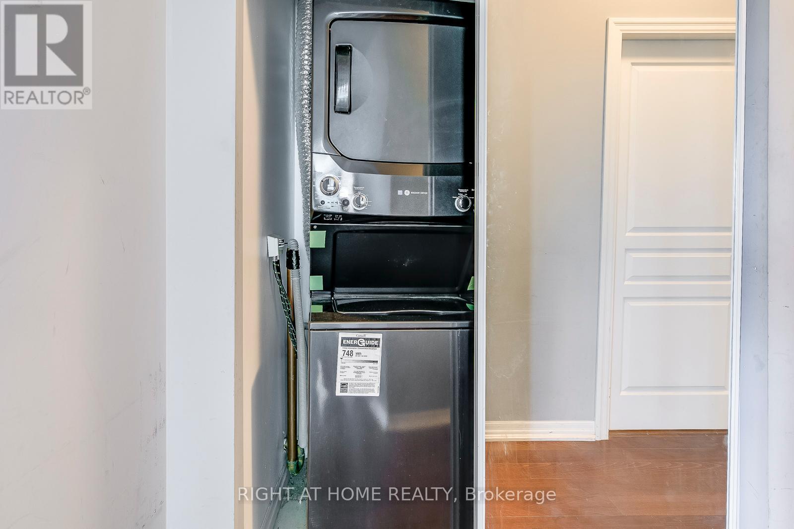 802 - 223 Webb Drive, Mississauga, Ontario  L5B 0E8 - Photo 22 - W12716058