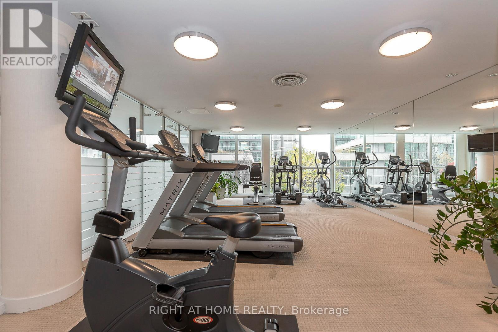 802 - 223 Webb Drive, Mississauga, Ontario  L5B 0E8 - Photo 23 - W12716058