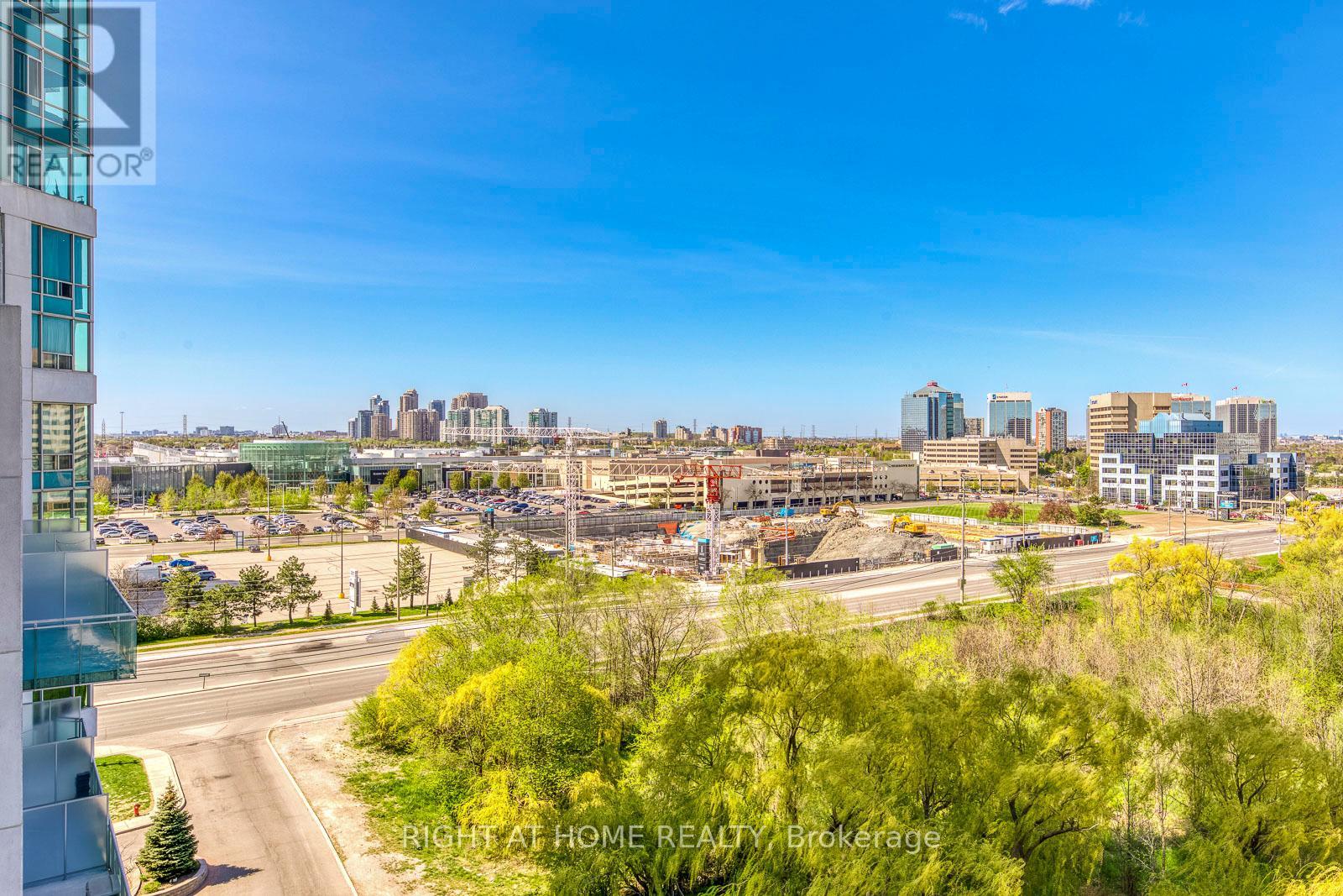 802 - 223 Webb Drive, Mississauga, Ontario  L5B 0E8 - Photo 8 - W12716058