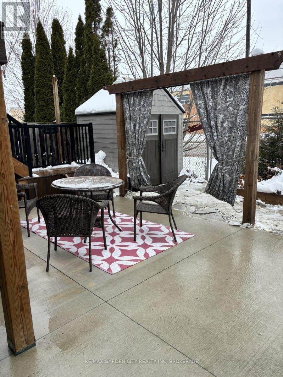 45 Hemlock Way, Grimsby, Ontario  L3M 0A8 - Photo 38 - X12546008