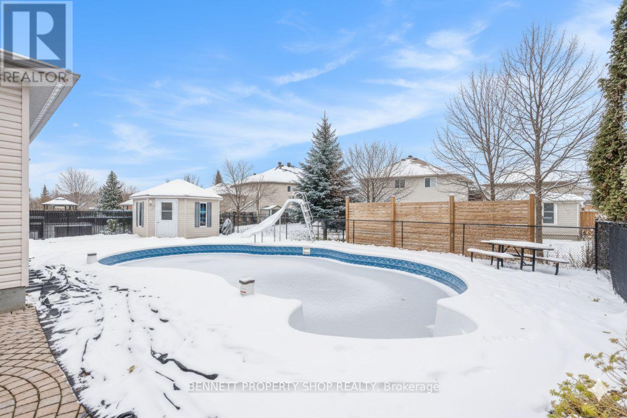 578 Devonwood Circle, Ottawa, Ontario  K1T 4E6 - Photo 36 - X12552242