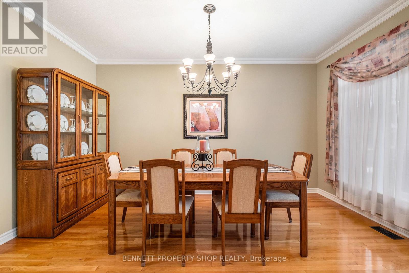 578 Devonwood Circle, Ottawa, Ontario  K1T 4E6 - Photo 9 - X12552242