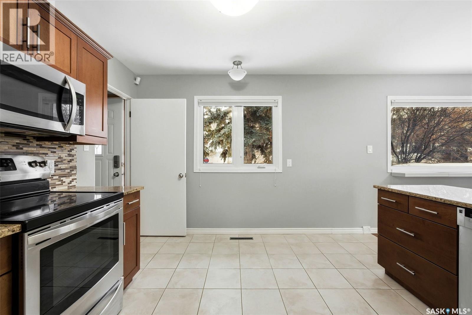 44 Falcon Bay, Regina, Saskatchewan  S4S 4L9 - Photo 10 - SK027137