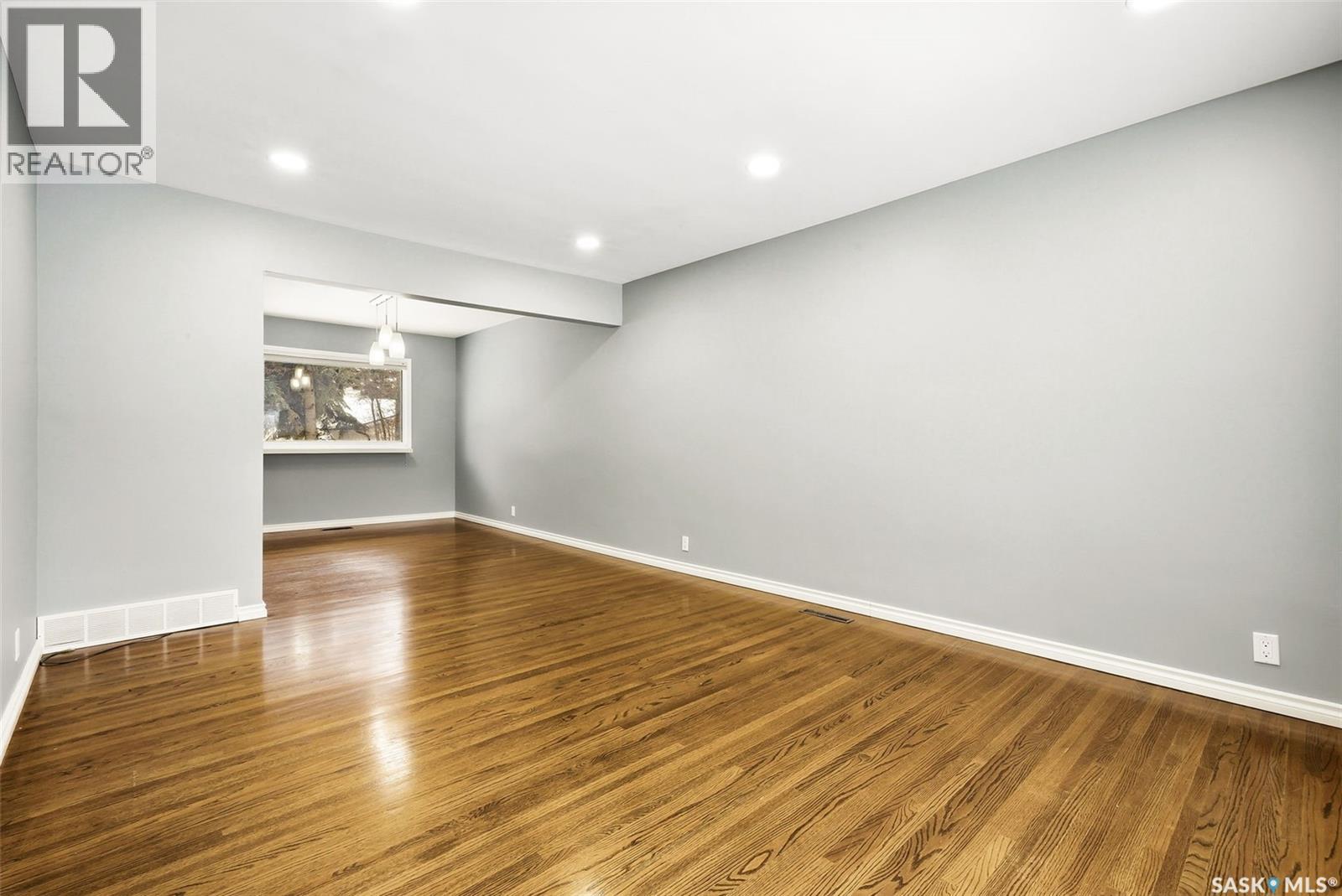 44 Falcon Bay, Regina, Saskatchewan  S4S 4L9 - Photo 5 - SK027137