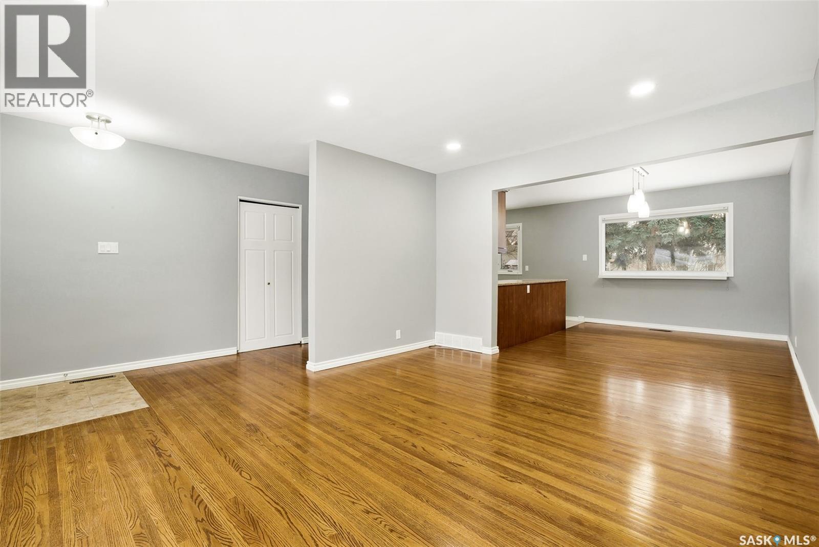 44 Falcon Bay, Regina, Saskatchewan  S4S 4L9 - Photo 6 - SK027137