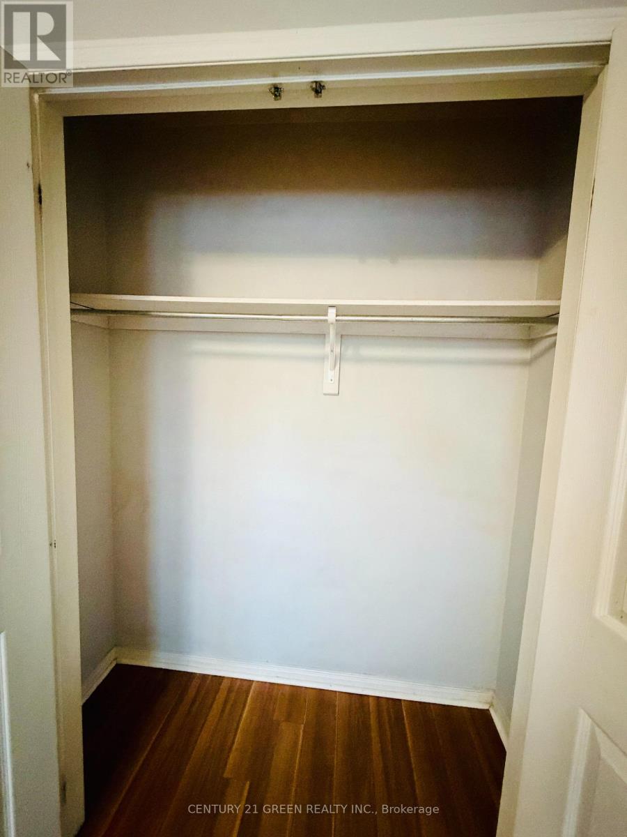 Main - 45 Seaside Circle, Brampton, Ontario  L6R 2G7 - Photo 16 - W12684748