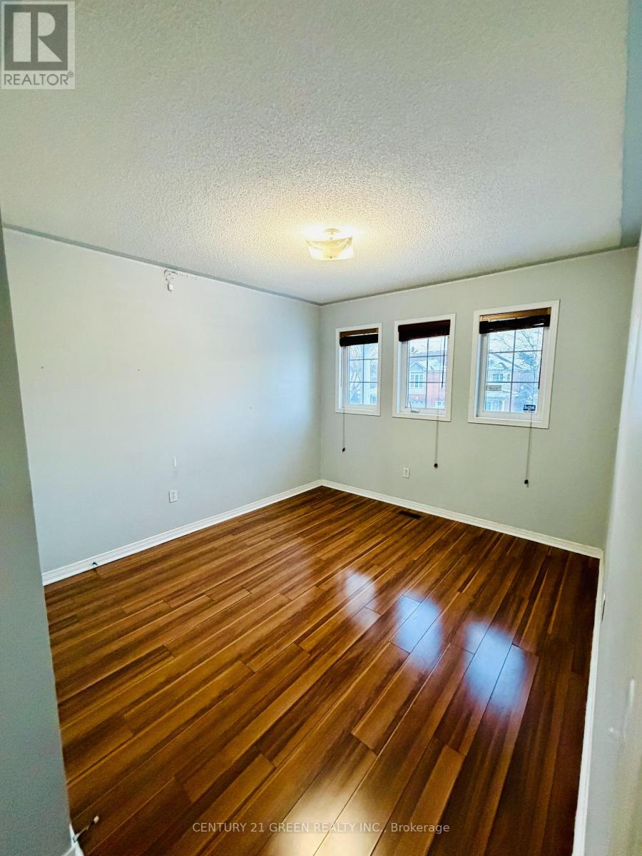 Main - 45 Seaside Circle, Brampton, Ontario  L6R 2G7 - Photo 15 - W12684748