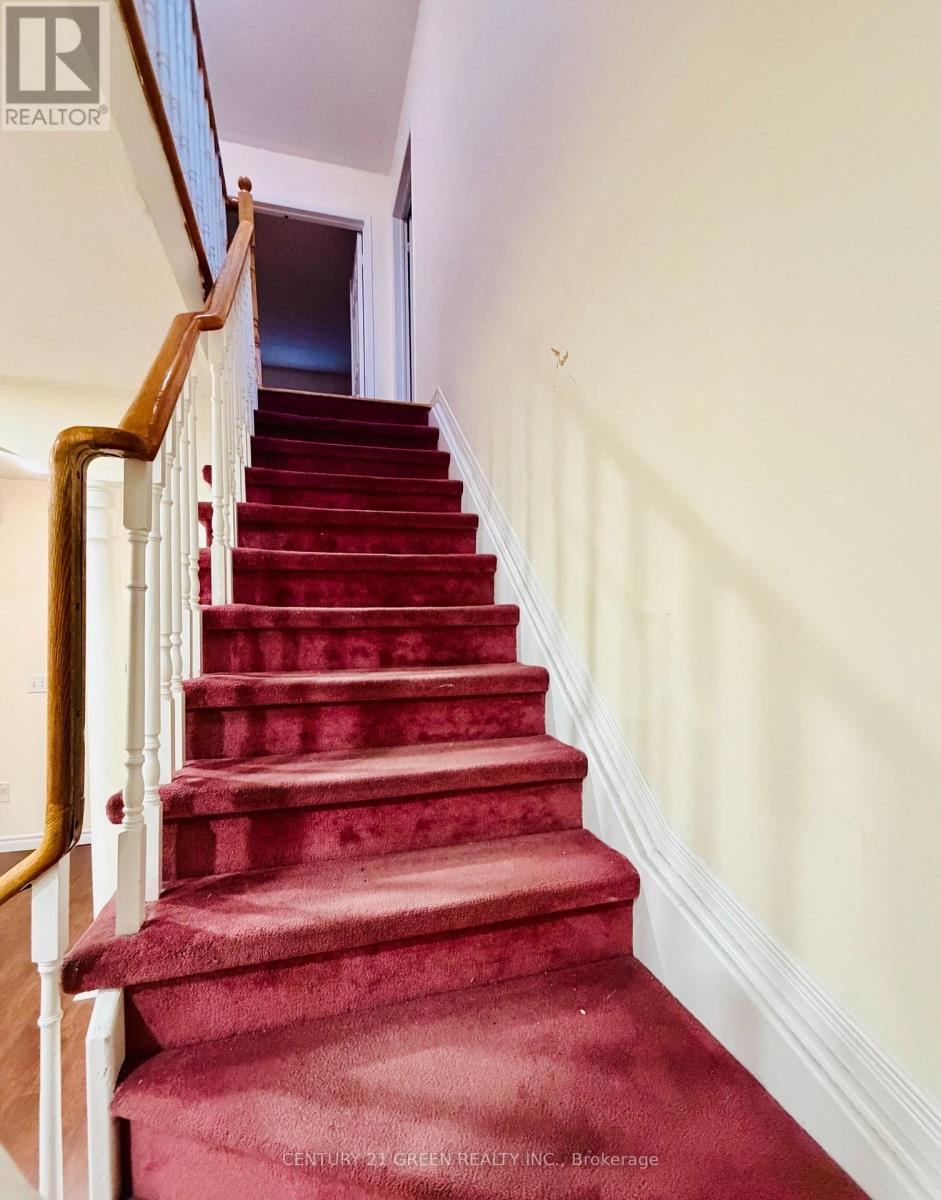 Main - 45 Seaside Circle, Brampton, Ontario  L6R 2G7 - Photo 11 - W12684748