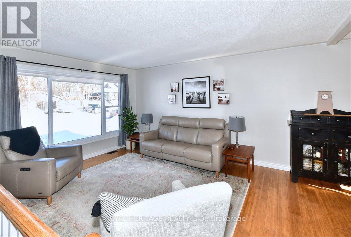 731 Peterborough Avenue, Selwyn, Ontario  K0L 1H0 - Photo 8 - X12715956