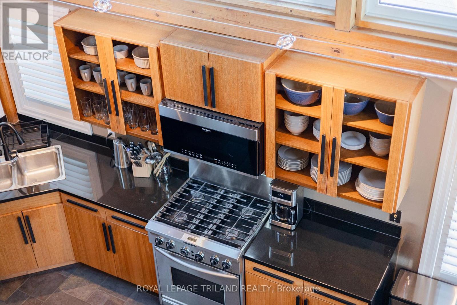 Photo 17 of 50 for 42 Lakeside Circle