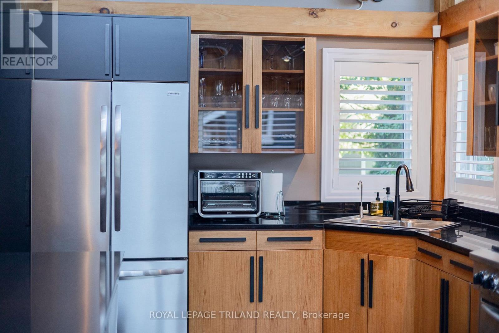 Photo 19 of 50 for 42 Lakeside Circle