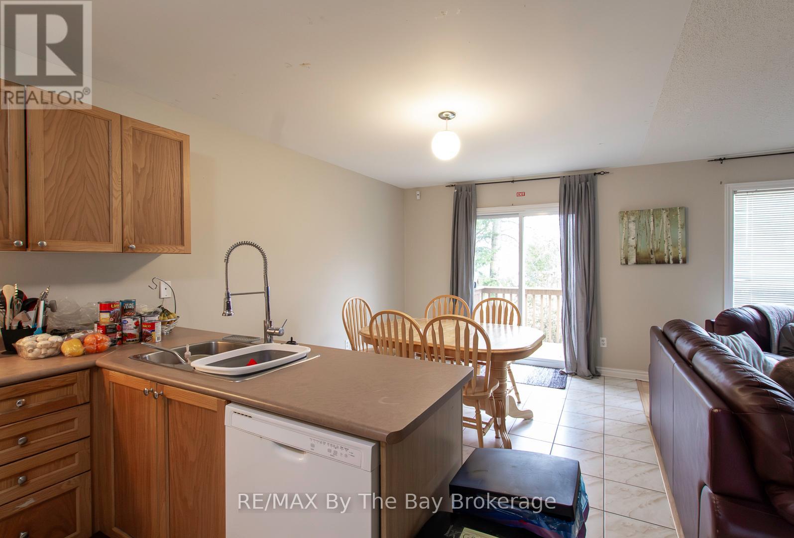 48 Rose Valley Way, Wasaga Beach, Ontario L9Z 3C4 - Photo 4 - S12716154