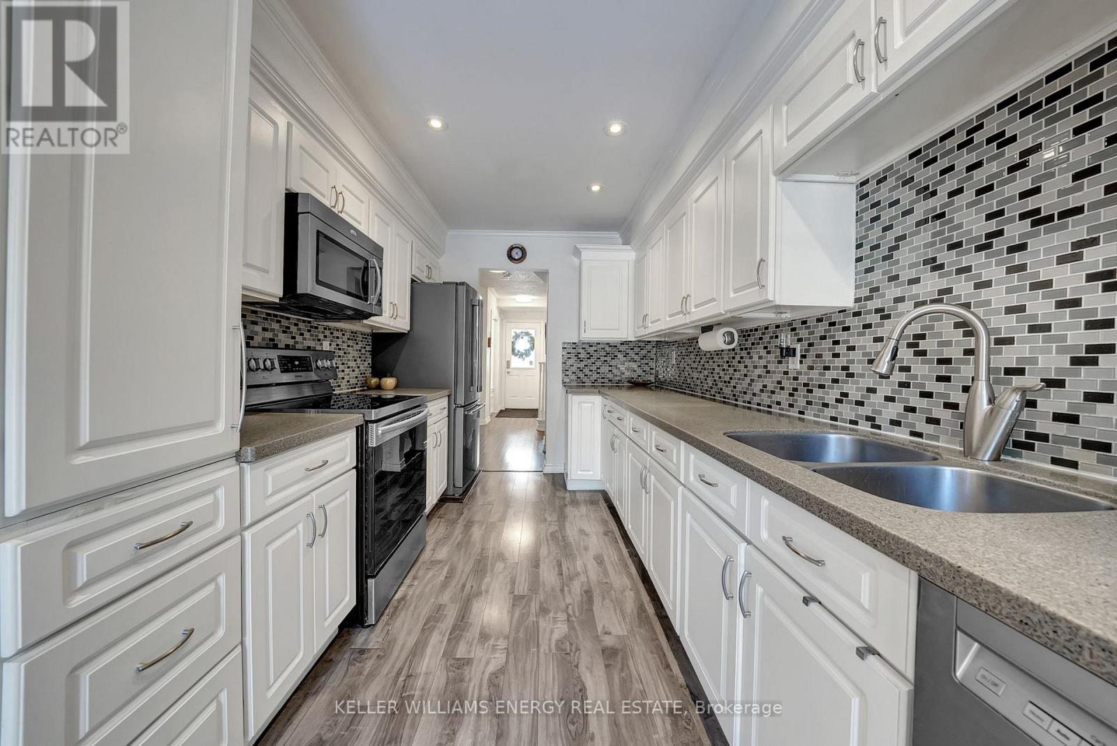 16 Creekwood Crescent, Whitby, Ontario L1R 2K3 - Photo 18 - E12716216