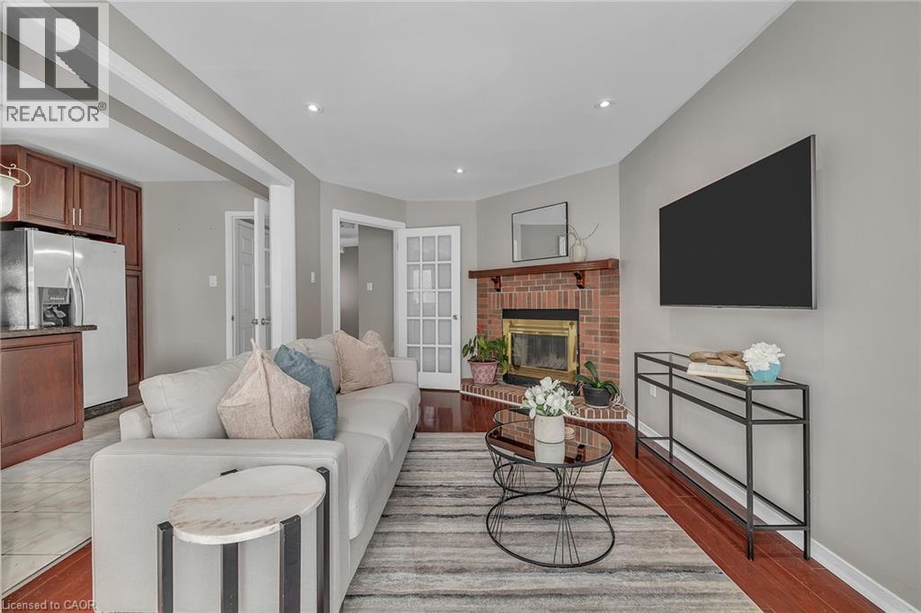 3390 Columbine Crescent, Mississauga, Ontario  L5N 6A9 - Photo 11 - 40799382