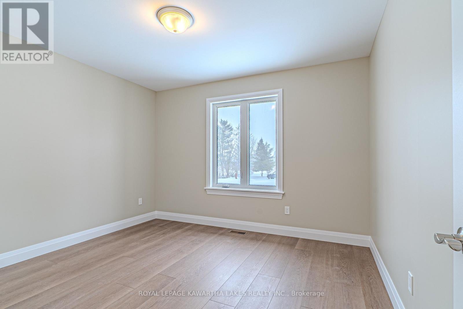 6 Patrick Street, Kawartha Lakes, Ontario  K0M 2B0 - Photo 27 - X12716208