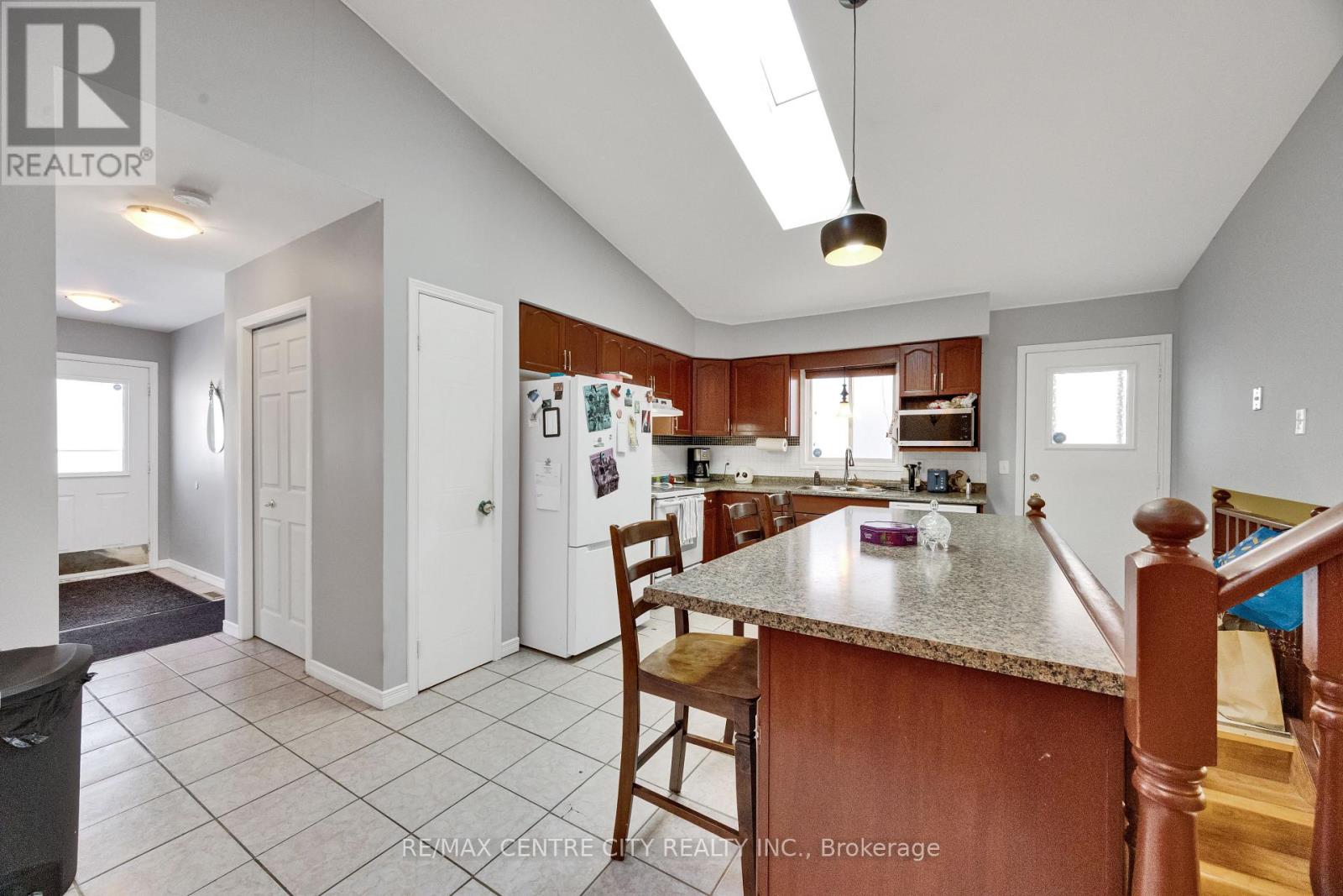 9 Gerald Crescent, London South, Ontario  N5Z 5A3 - Photo 17 - X12716160