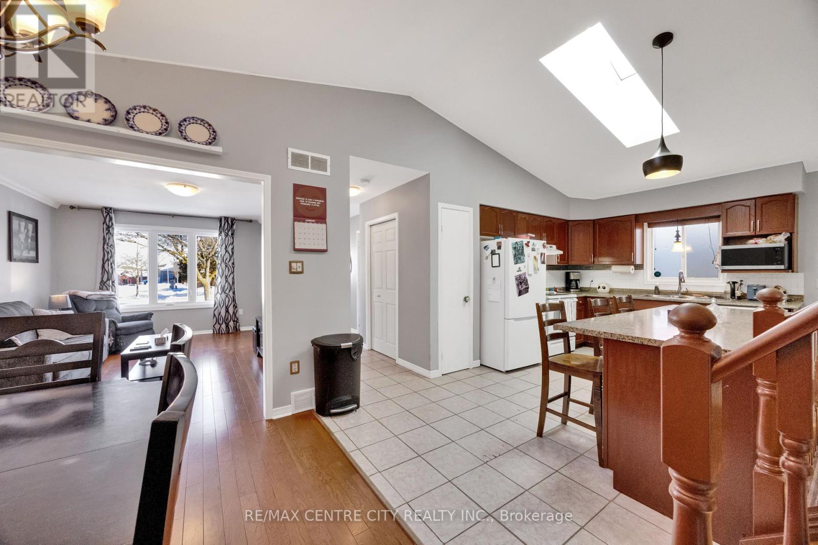 9 Gerald Crescent, London South, Ontario  N5Z 5A3 - Photo 19 - X12716160