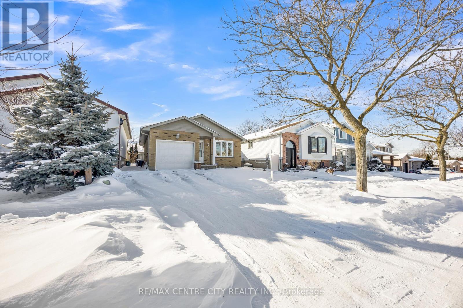 9 Gerald Crescent, London South, Ontario  N5Z 5A3 - Photo 3 - X12716160