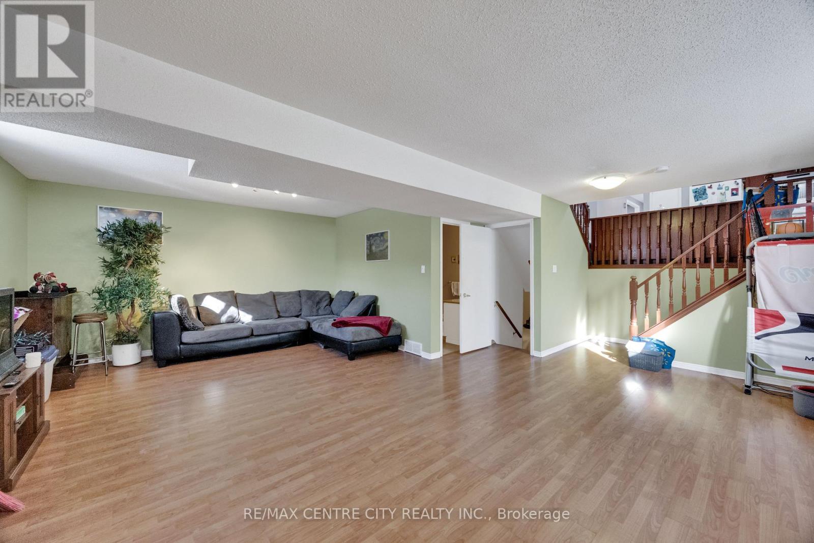 9 Gerald Crescent, London South, Ontario  N5Z 5A3 - Photo 35 - X12716160