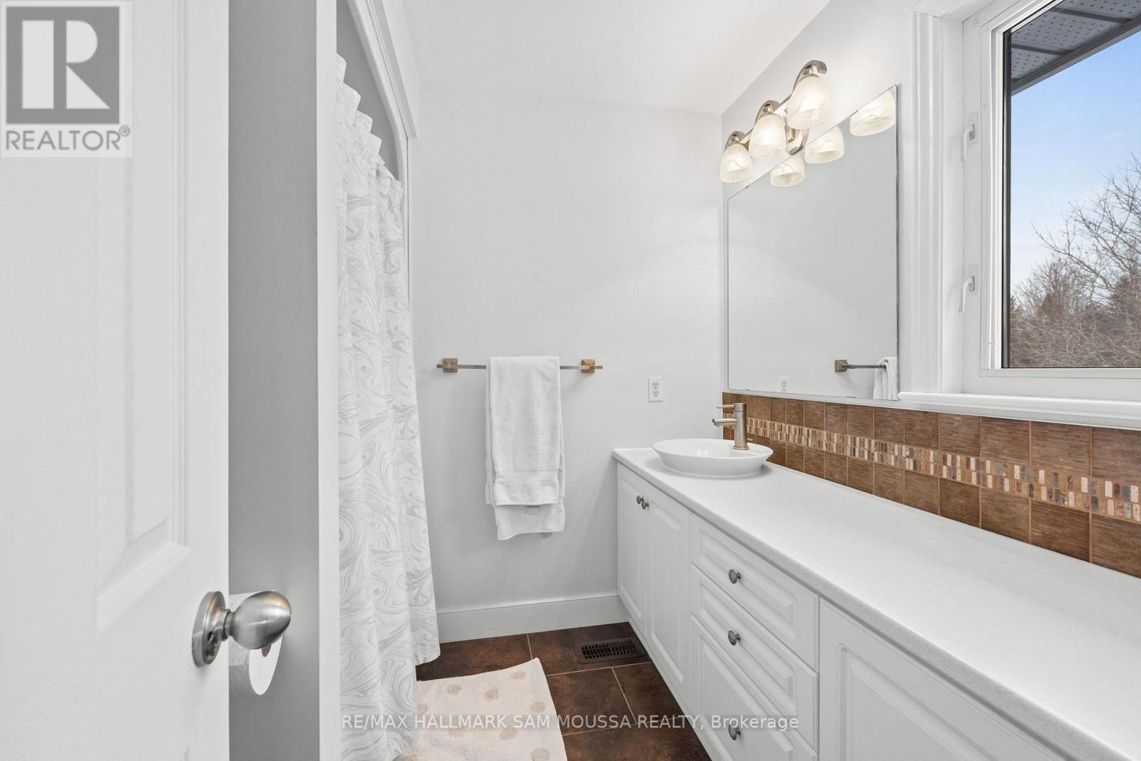 194 Robertlee Drive, Ottawa, Ontario  K0A 1L0 - Photo 25 - X12716192