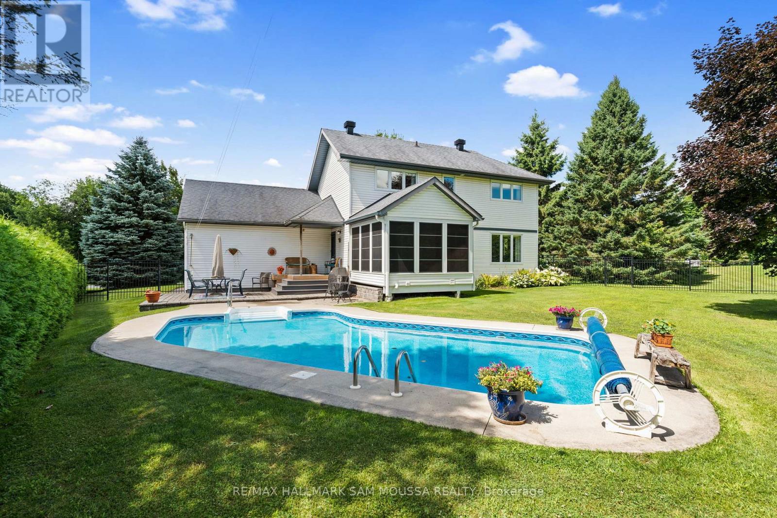 194 Robertlee Drive, Ottawa, Ontario  K0A 1L0 - Photo 37 - X12716192