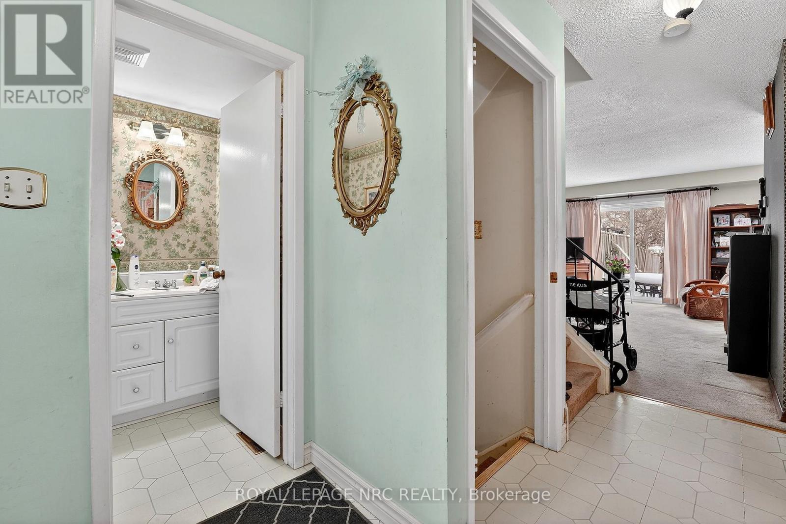 6819 Segovia Road, Mississauga, Ontario  L5N 1P1 - Photo 25 - W12716178