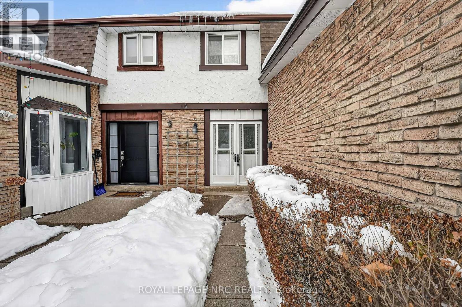 6819 Segovia Road, Mississauga, Ontario  L5N 1P1 - Photo 3 - W12716178