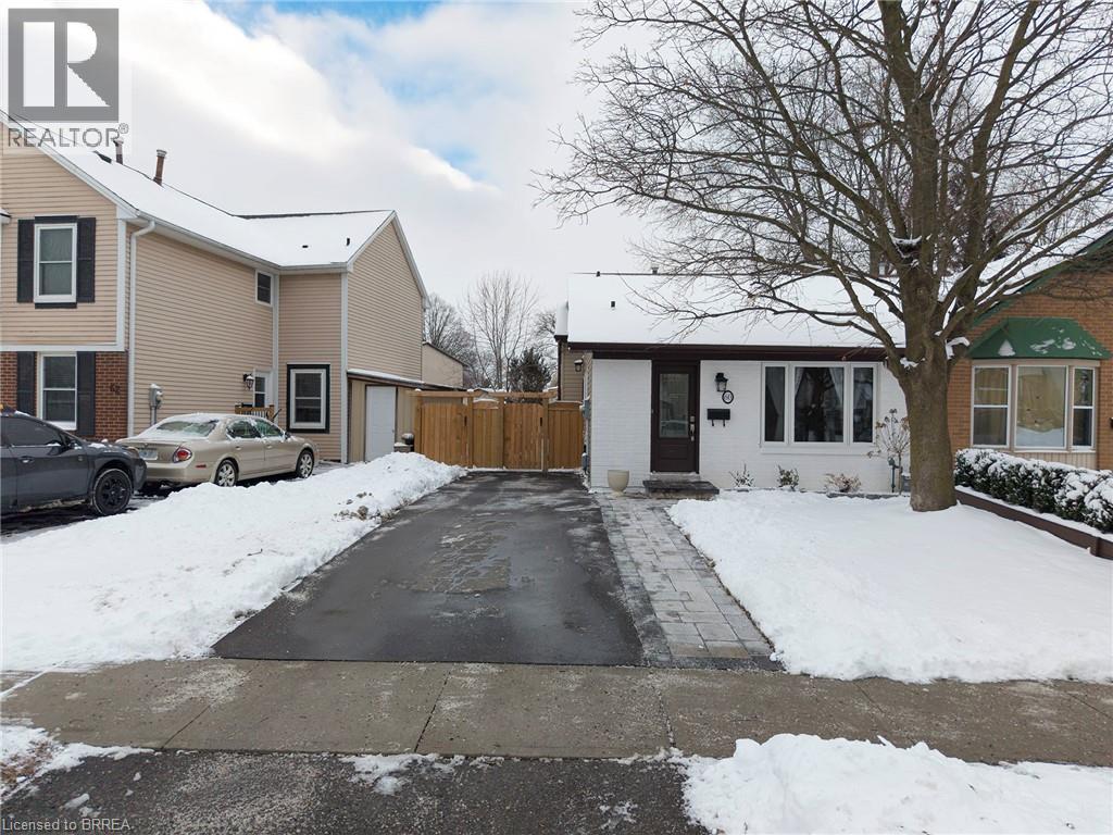 60 Banbury Road, Brantford, Ontario  N3P 1C3 - Photo 1 - 40798424