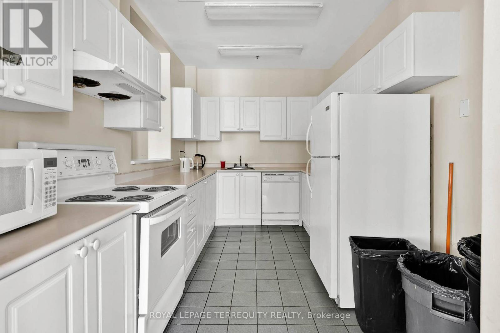 1215 - 1 Lee Centre Drive, Toronto, Ontario  M1H 3J2 - Photo 25 - E12716156