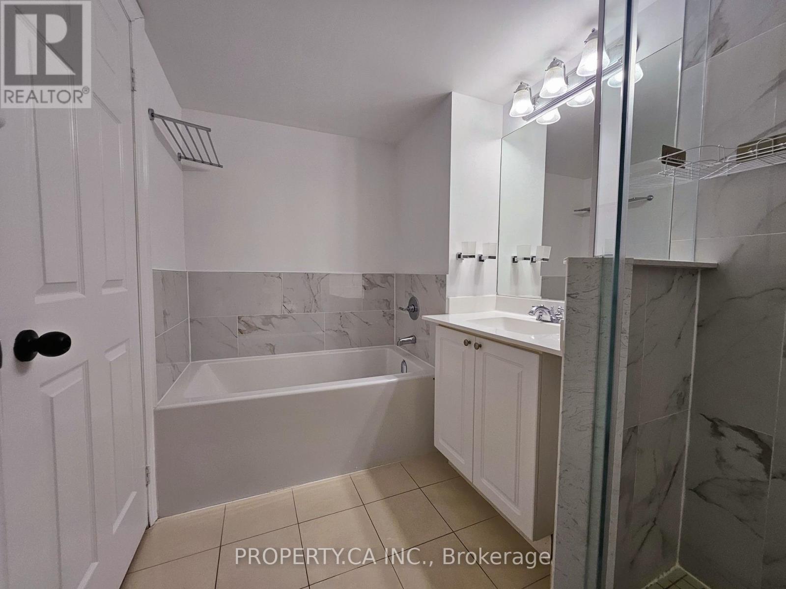 2127 - 25 Greenview Avenue, Toronto, Ontario  M2M 0A5 - Photo 29 - C12659484