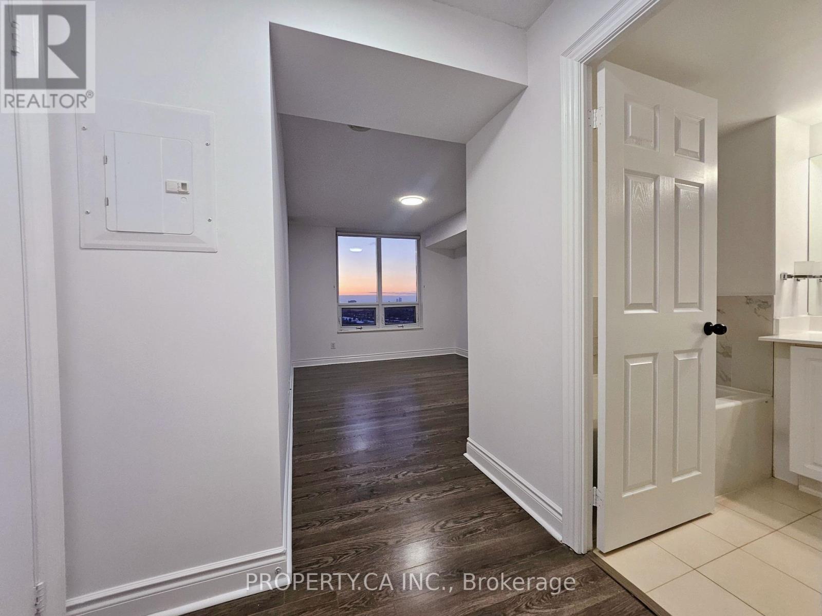 2127 - 25 Greenview Avenue, Toronto, Ontario  M2M 0A5 - Photo 41 - C12659484