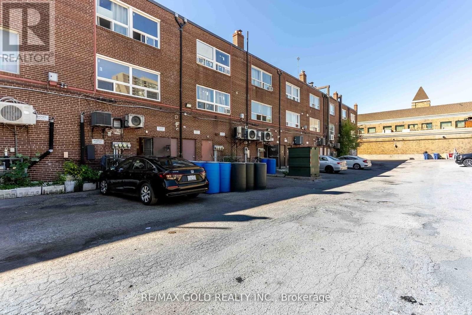 3061 Hurontario Street, Mississauga, Ontario  L5A 2G9 - Photo 10 - W12716124