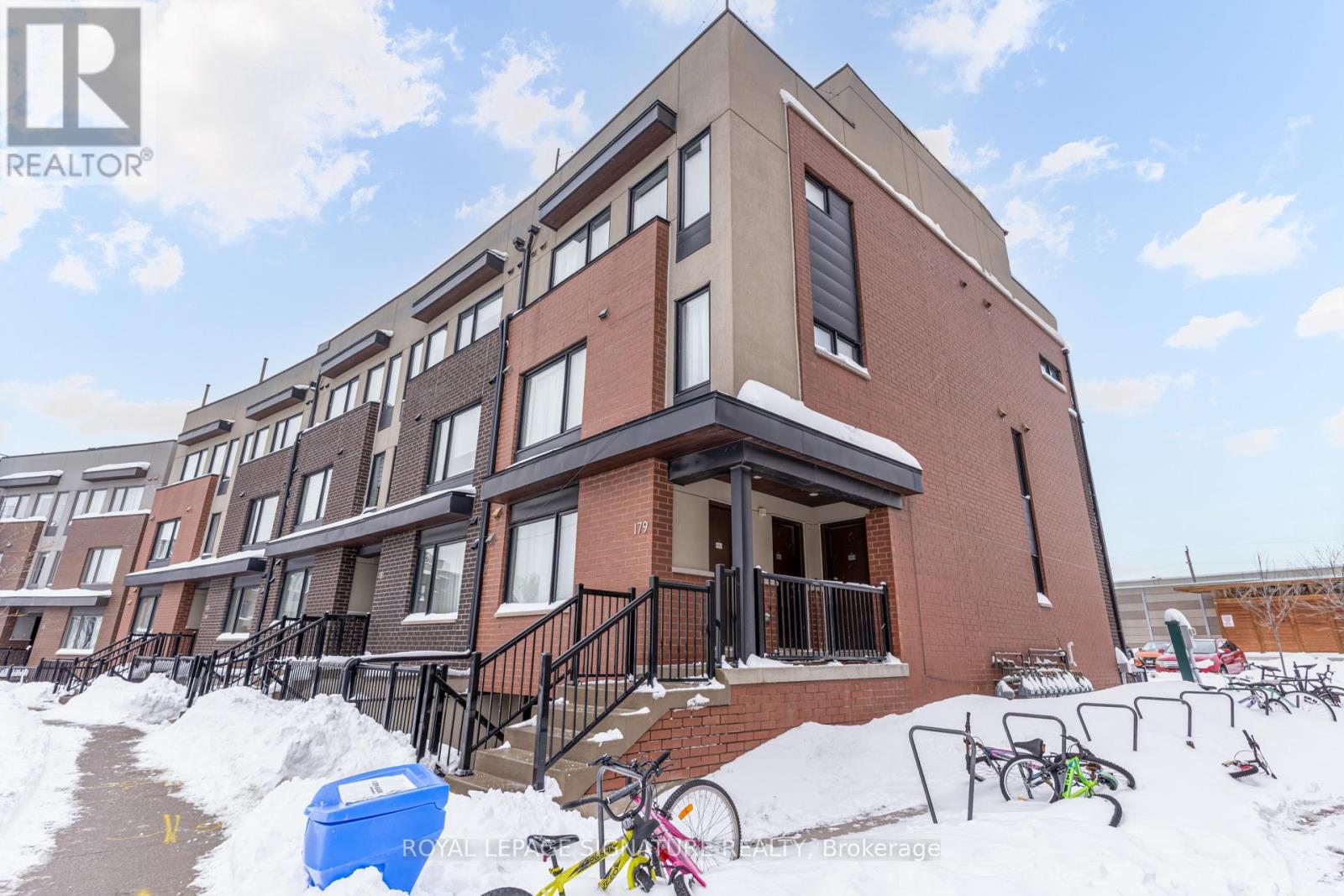 4 - 179 William Duncan Road, Toronto, Ontario  M3K 0B7 - Photo 35 - W12712052